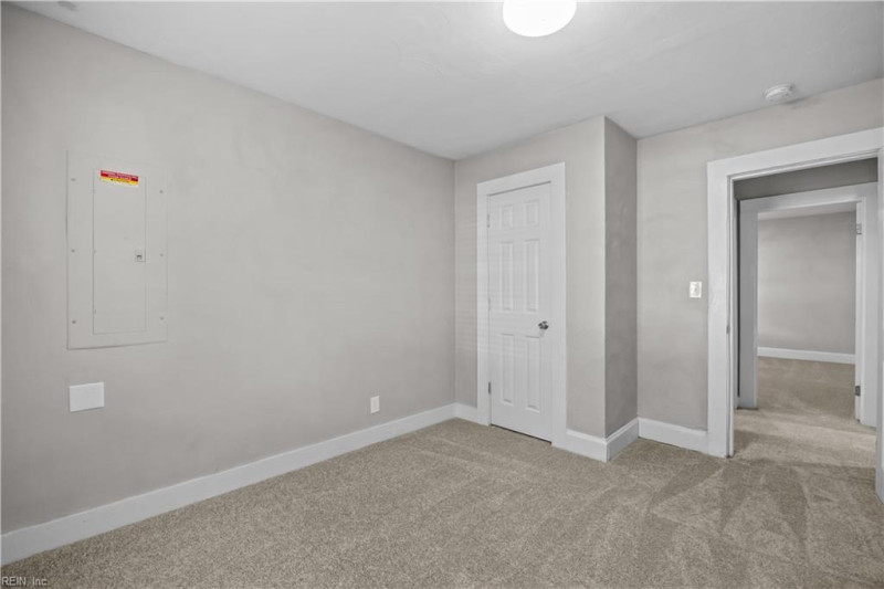 Photo 16 of 25 residential for sale in Portsmouth virginia