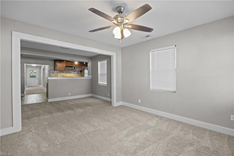 Photo 4 of 25 residential for sale in Portsmouth virginia