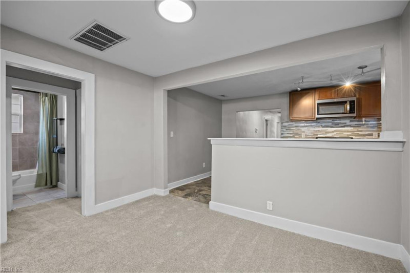 Photo 8 of 25 residential for sale in Portsmouth virginia