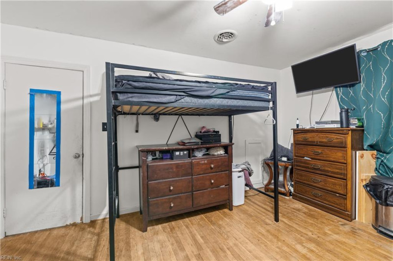 Photo 19 of 35 residential for sale in Franklin virginia