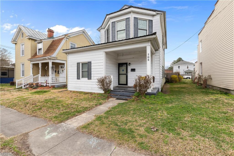 Photo 2 of 35 residential for sale in Franklin virginia