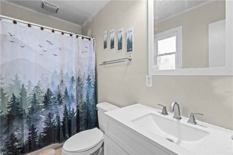 Photo 21 of 35 residential for sale in Franklin virginia
