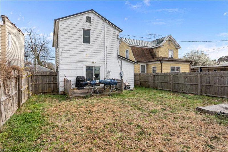 Photo 24 of 35 residential for sale in Franklin virginia