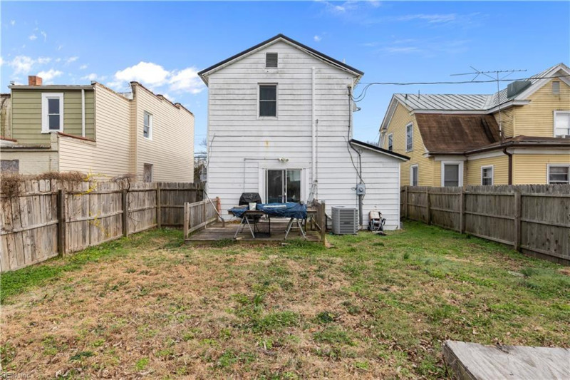 Photo 25 of 35 residential for sale in Franklin virginia