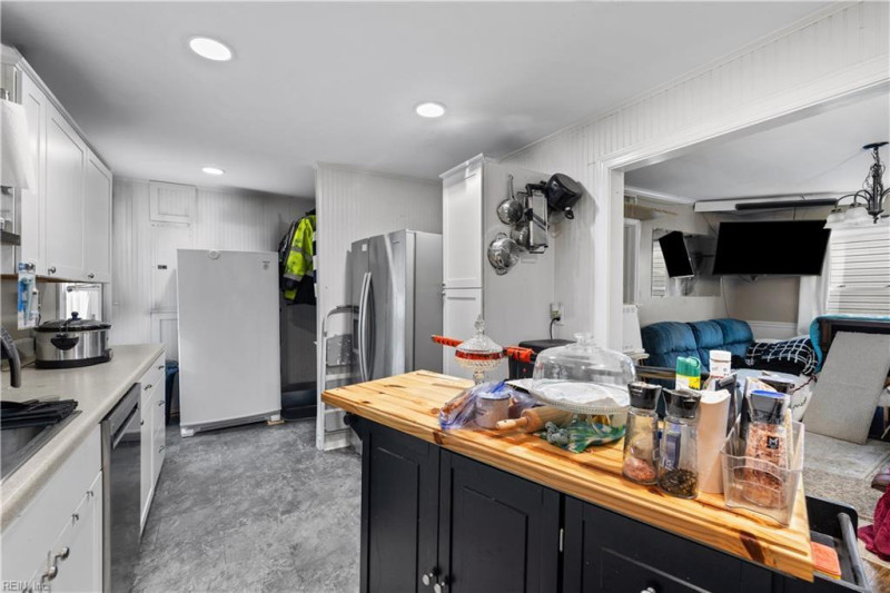 Photo 9 of 35 residential for sale in Franklin virginia