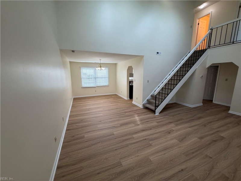 Photo 4 of 31 residential for sale in Virginia Beach virginia