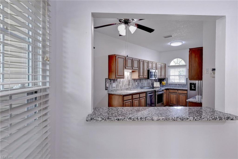 Photo 10 of 43 residential for sale in Newport News virginia