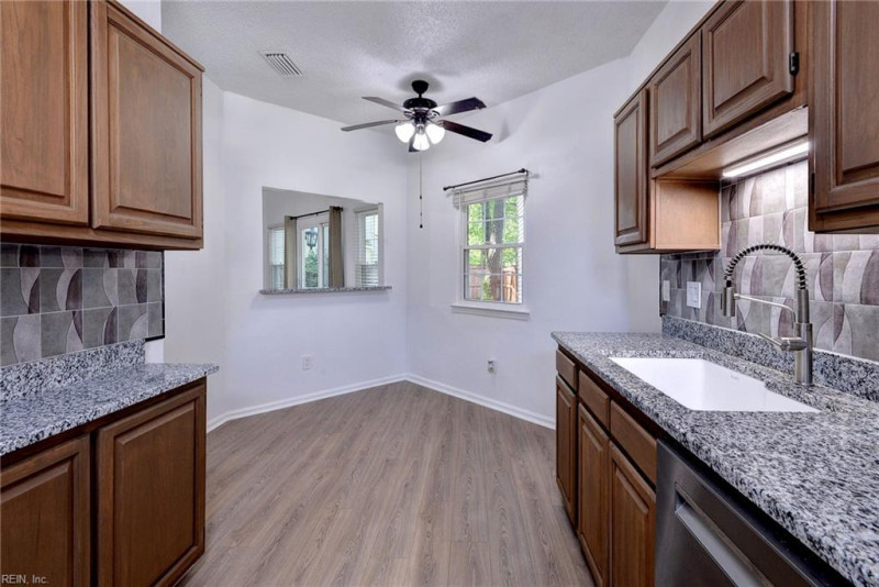 Photo 13 of 43 residential for sale in Newport News virginia