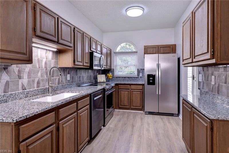 Photo 14 of 43 residential for sale in Newport News virginia