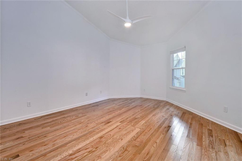 Photo 20 of 43 residential for sale in Newport News virginia