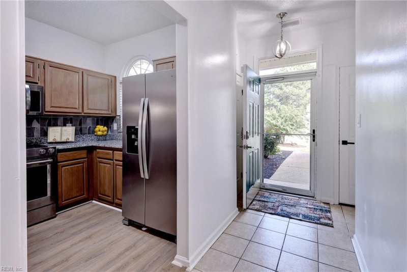 Photo 4 of 43 residential for sale in Newport News virginia