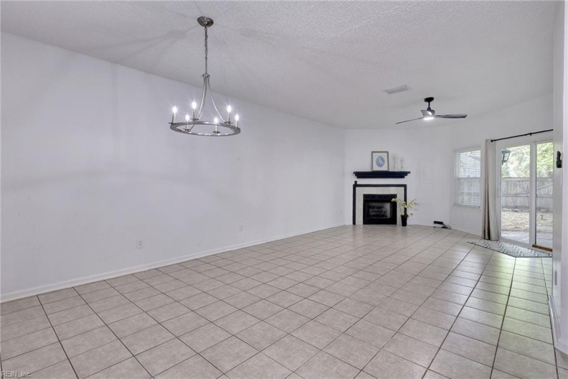 Photo 7 of 43 residential for sale in Newport News virginia