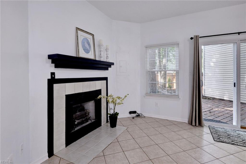 Photo 8 of 43 residential for sale in Newport News virginia