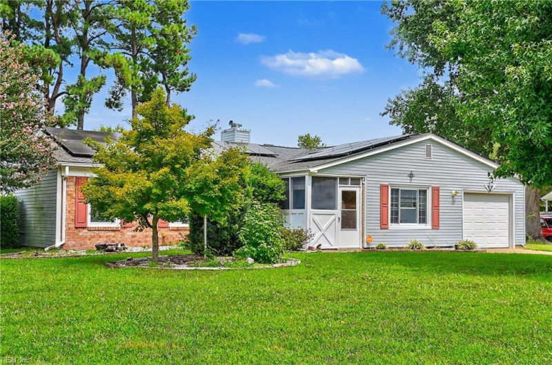 Photo 4 of 36 residential for sale in Virginia Beach virginia