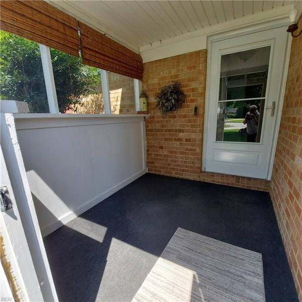 Photo 5 of 36 residential for sale in Virginia Beach virginia