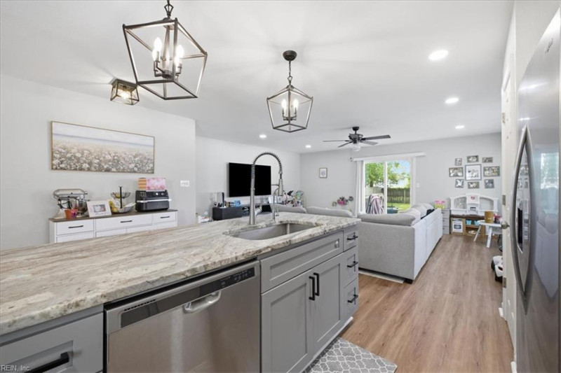 Photo 14 of 38 residential for sale in Norfolk virginia