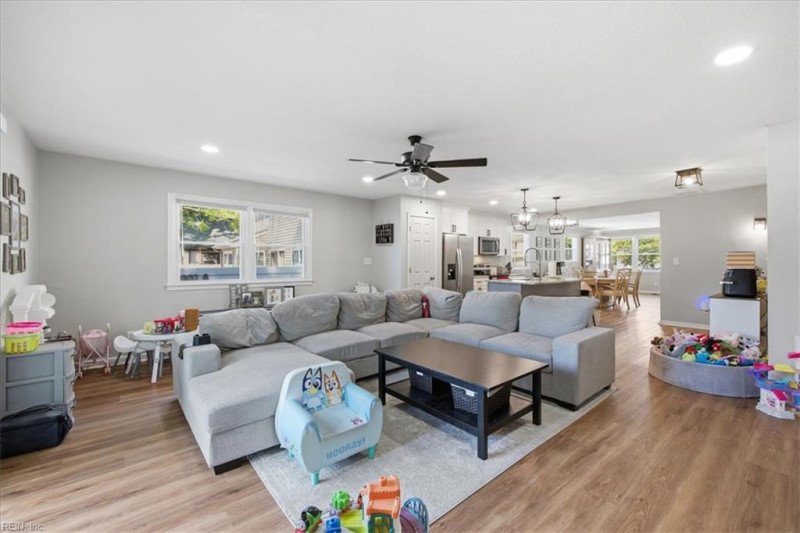 Photo 19 of 38 residential for sale in Norfolk virginia