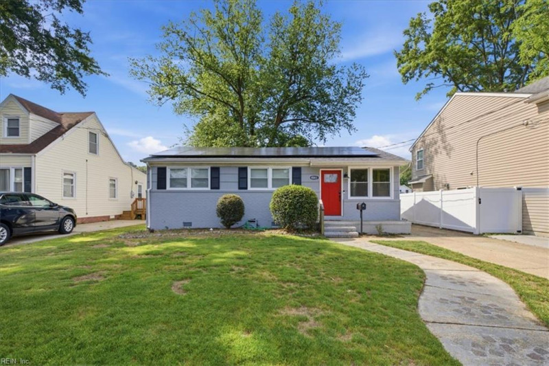 Photo 2 of 38 residential for sale in Norfolk virginia
