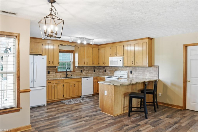 Photo 10 of 38 residential for sale in Surry County virginia