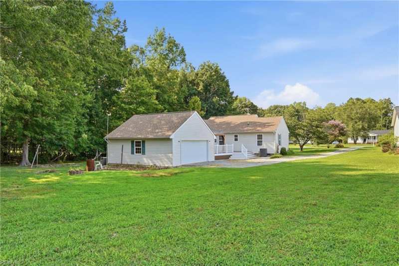Photo 26 of 38 residential for sale in Surry County virginia