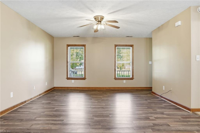 Photo 7 of 38 residential for sale in Surry County virginia