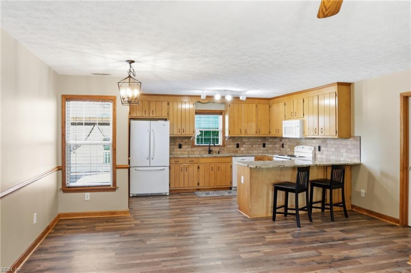 Photo 9 of 38 residential for sale in Surry County virginia