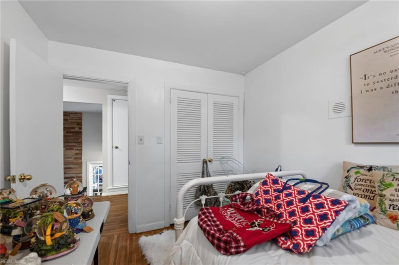 Photo 17 of 31 residential for sale in Norfolk virginia