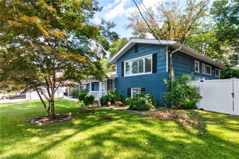 Photo 2 of 31 residential for sale in Norfolk virginia