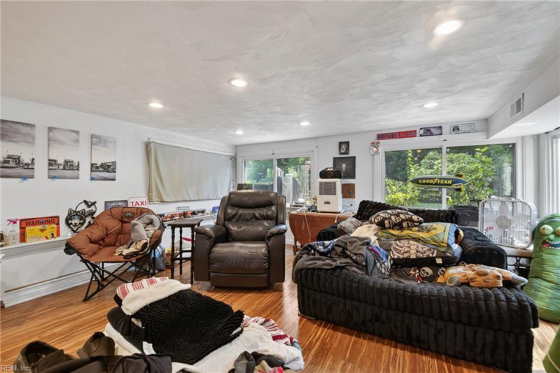 Photo 20 of 31 residential for sale in Norfolk virginia