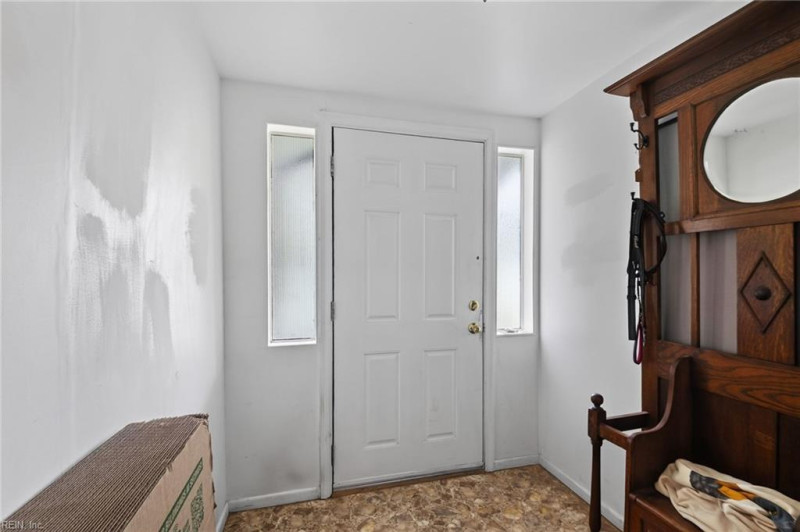 Photo 4 of 31 residential for sale in Norfolk virginia