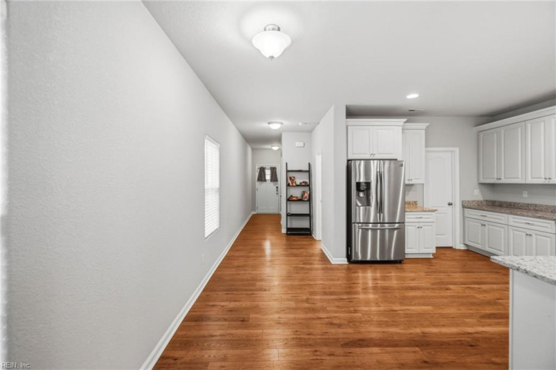 Photo 12 of 44 residential for sale in Virginia Beach virginia
