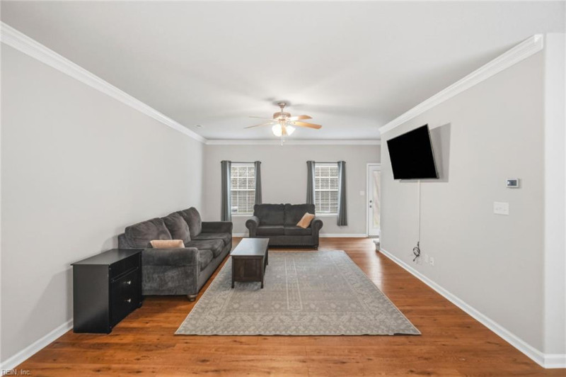 Photo 18 of 44 residential for sale in Virginia Beach virginia