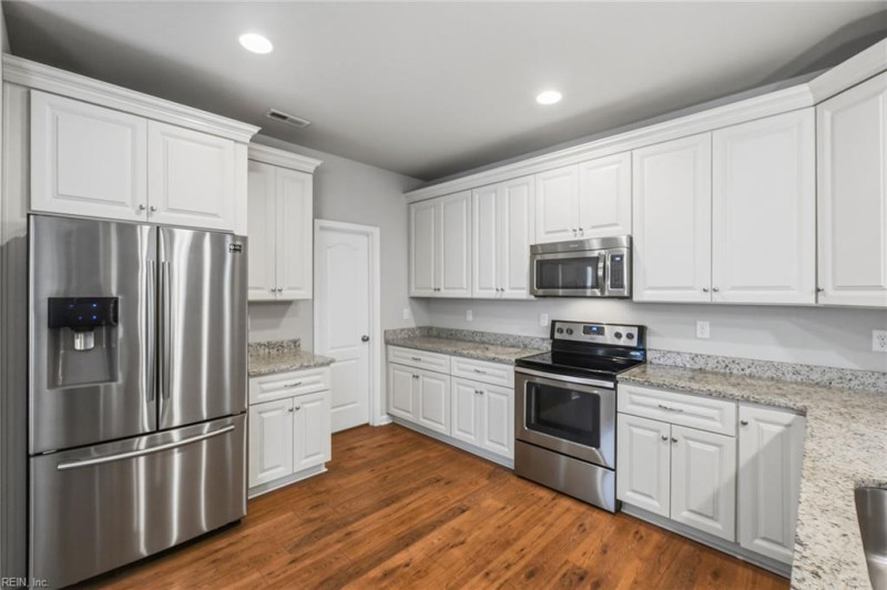 Photo 8 of 44 residential for sale in Virginia Beach virginia