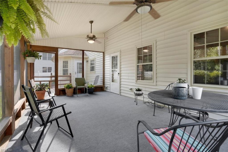 Photo 18 of 46 residential for sale in Chesapeake virginia