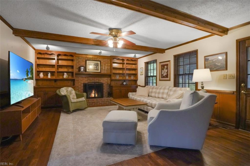 Photo 21 of 46 residential for sale in Chesapeake virginia