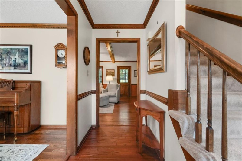 Photo 3 of 46 residential for sale in Chesapeake virginia