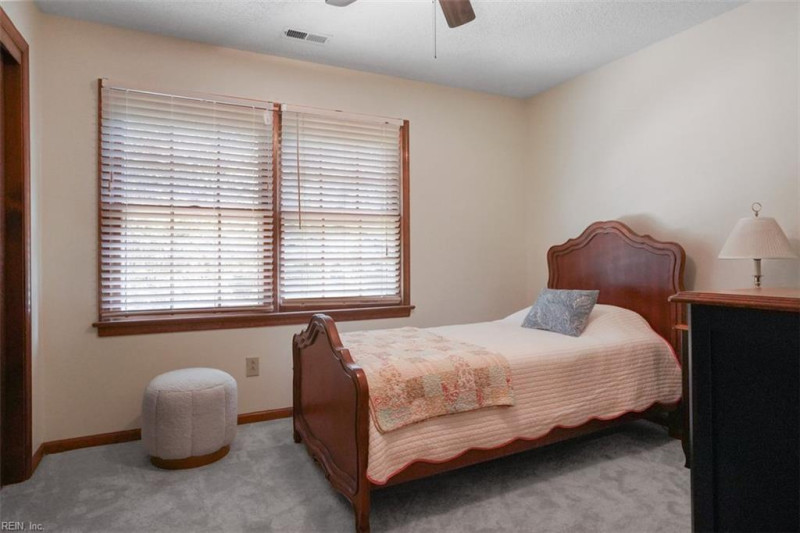 Photo 31 of 46 residential for sale in Chesapeake virginia