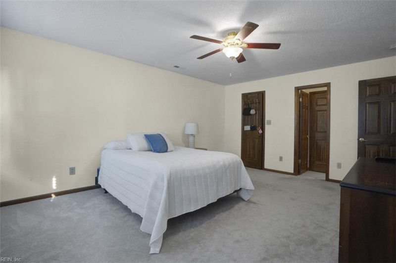 Photo 36 of 46 residential for sale in Chesapeake virginia