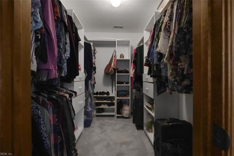 Photo 37 of 46 residential for sale in Chesapeake virginia