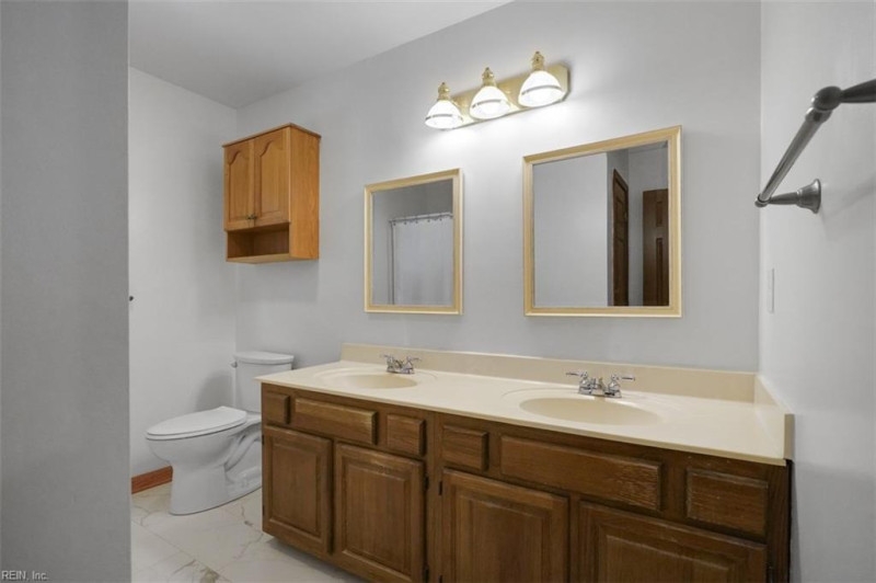 Photo 38 of 46 residential for sale in Chesapeake virginia