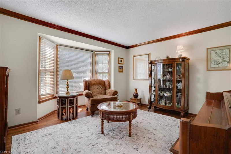 Photo 5 of 46 residential for sale in Chesapeake virginia