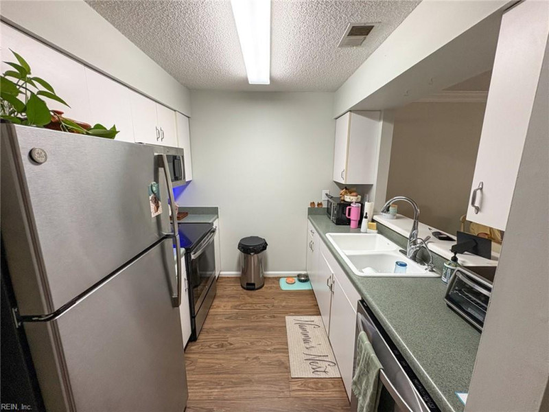 Photo 9 of 21 residential for sale in Virginia Beach virginia