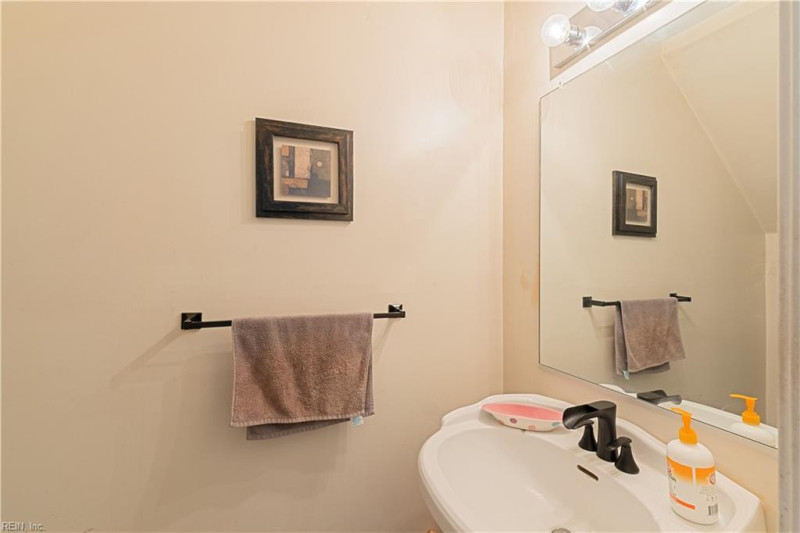 Photo 14 of 24 residential for sale in Norfolk virginia