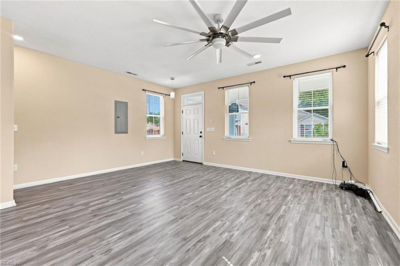 Photo 4 of 47 residential for sale in Norfolk virginia Photo 4 of 47 residential for sale in Norfolk virginia