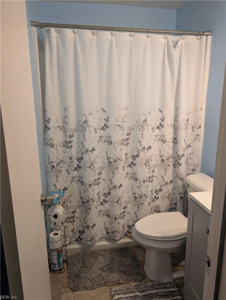 Photo 11 of 22 residential for sale in Hampton virginia