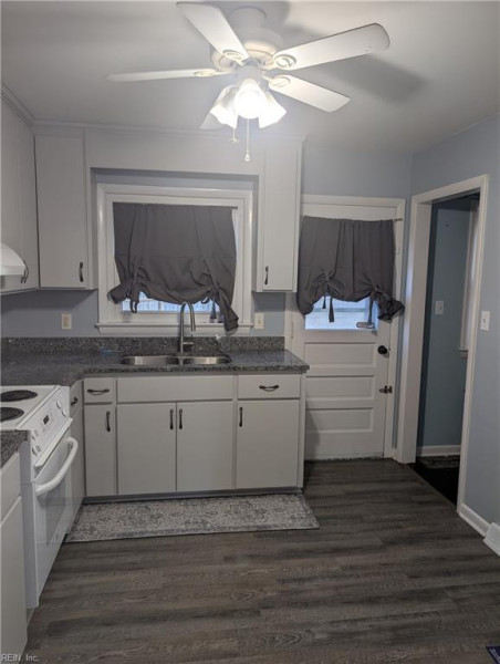 Photo 6 of 22 residential for sale in Hampton virginia