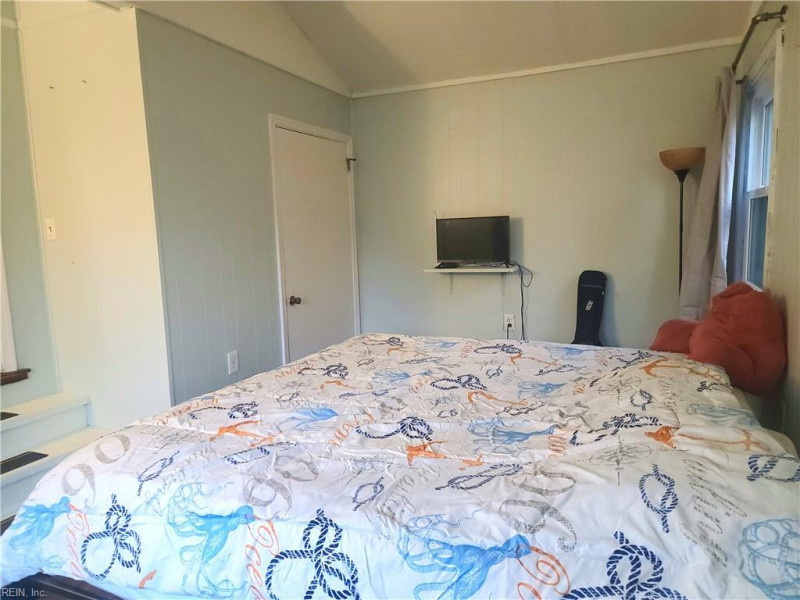 Photo 9 of 22 residential for sale in Hampton virginia