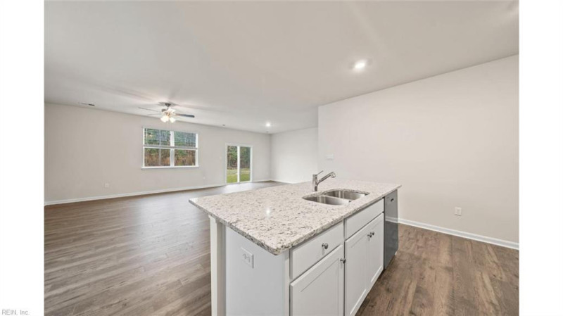 Photo 6 of 24 residential for sale in York County virginia