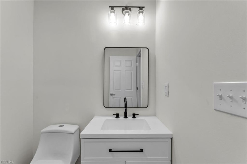 Photo 11 of 27 residential for sale in Virginia Beach virginia