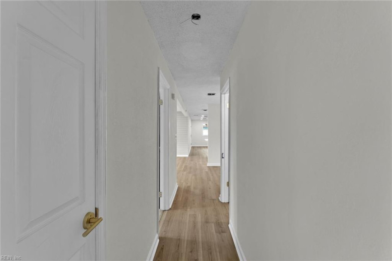 Photo 14 of 27 residential for sale in Virginia Beach virginia